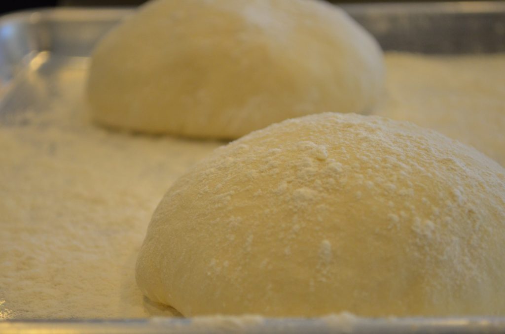 pizza-dough-1628828_1920